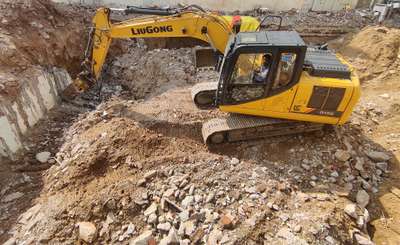 building Demolition
#jaipur
#HouseConstruction 
#constructionsite 
#Contractor