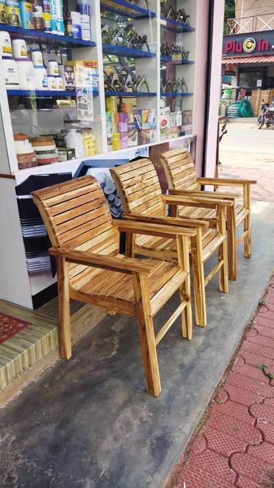 Teak wooden chair without cushion