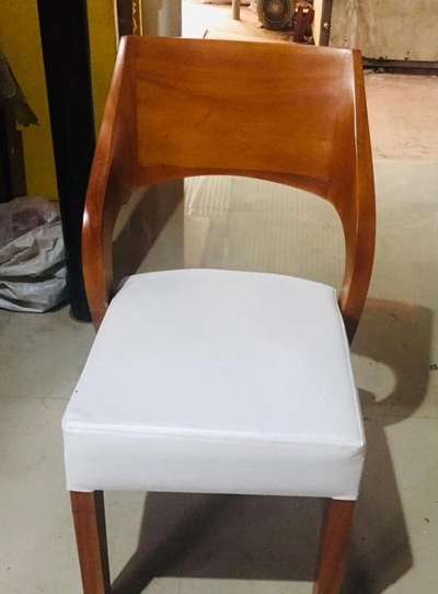 Dinning chair

  #business   #DiningChairs
