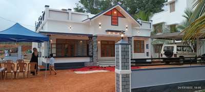 1500 sqft ൽ 3 ബെഡ് റൂമോട് കൂടി ഒരു ഒറ്റനില വീട്
Location:chamampathal, Kottayam
Client : Asharaf
Design Concept and Project Management :Green Life
📱7306563978