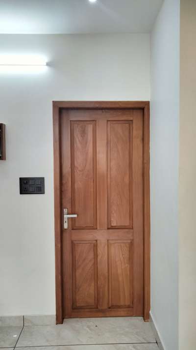 Teak wood grains art
for room doors
90 720 702 55