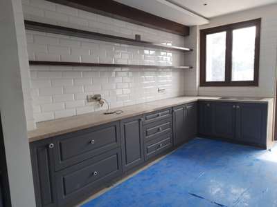 kitchen with dico paint work  ......



 #ModularKitchen  #MovableWardrobe  #ModernBedMaking  #modular