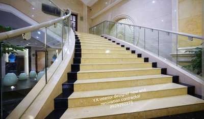 excilant stairs in banglow 
Y.K interior designer new and renovation contractor  #StaircaseDecors  #GlassHandRailStaircase  #StainlessSteelBalconyRailing  #GlassStaircase  #FlooringSolutions  #ykbestintetior  #ykintetiorroom  #ykbuildingrenovation  #yksuperinterior  #SteelStaircase