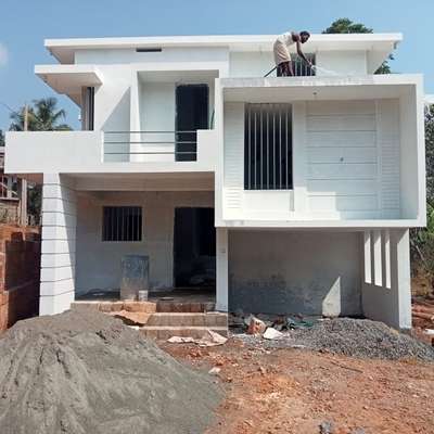 #KeralaStyleHouse 
#NEW_PATTERN 
#Malappuram 
#Q homes designers
#1800_sqft 
#25LakhHouse