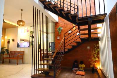 Completed Residence project.
Simple & space saving stair design.
Location: Punnayoorkulam - Thrissur Dist.
#FairuzArchitects #InteriorDesigner #Stairs #space_saver #courtyard #kids play #natural light