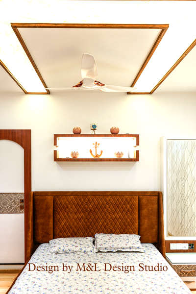 bedroom design at 56 dukan Indore by - M &L Design Studio #Indore  #InteriorDesigner #MasterBedroom  #bedroomdesign   #BedroomCeilingDesign  #headboard