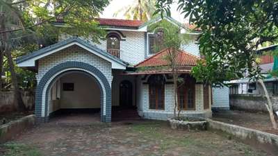 18 years old house at Thrissur Fon# Sale# Easy access to Town# 15 cents of land# Frontage 9 cents# suitable location #Near Aswini Junction#