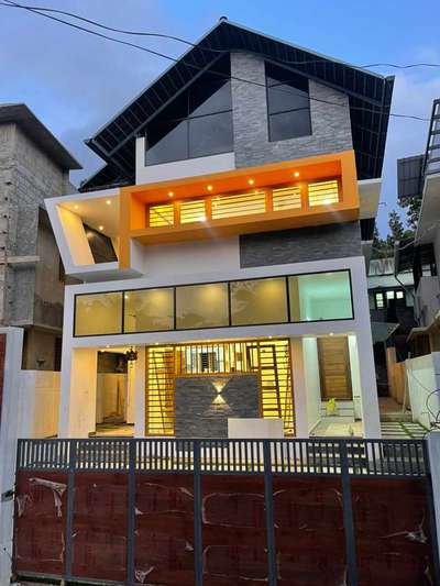 Nearing completion.
#ContemporaryHouse #moderndesign #modernhousedesigns #modernhome #oraconbuiledrs