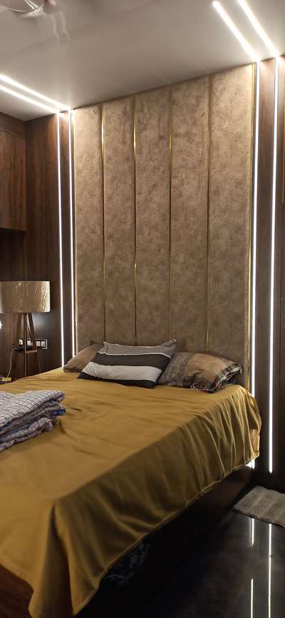 Full panel bedroom.. Renovation #HouseRenovation #BedroomDecor #MasterBedroom #BedroomIdeas #bedroomlights #ModernBedMaking #headboarddesign #WallDesigns #headrest_cushioning