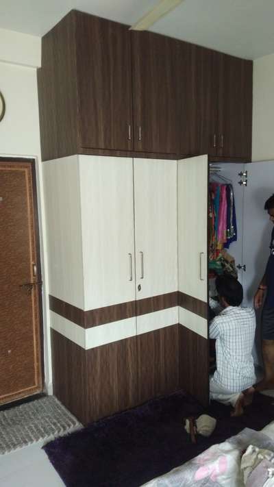 cupboard almari 1,200 ₹ square feet
all types of furniture making contact -9826075053 
#cupboards #furnitures #maker #InteriorDesigner #almari #finishing
