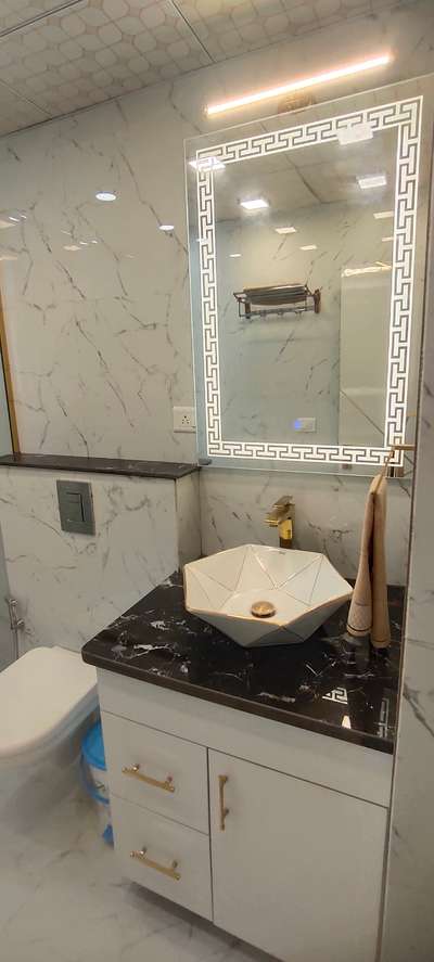#BathroomDesigns #BathroomRenovation #bathroomdesign #BathroomCabinet #bathroomdecor