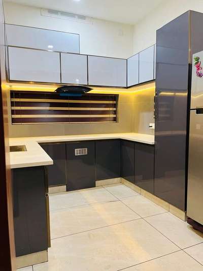 aluminium kitchen Mob : 7907544304  #KitchenIdeas  #ModularKitchen  #KitchenCabinet  #alumiumdoor  #aluminium  #koloviral  #kolopost  #kolomaterials