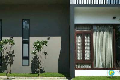 #exterior_Work #exteriordesigns #premiumhouse #premiumproduct #ContemporaryDesigns #modernhouses #architecturedesigns #Architect #architecturekerala #kerala_architecture #homedesignkerala #HouseConstruction #ContemporaryHouse