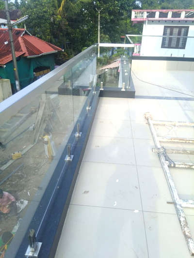 #GlassBalconyRailing  #glassworks  #GlassHandRailStaircase  #handrailsteel  #handrails  #ssrailing