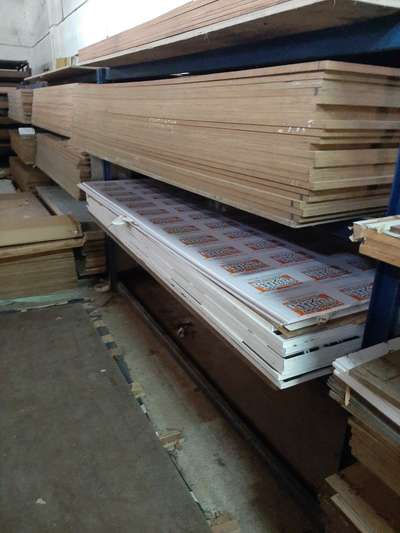 we are the suppliers for multiwoods, plywoods, veneers any requirement call me