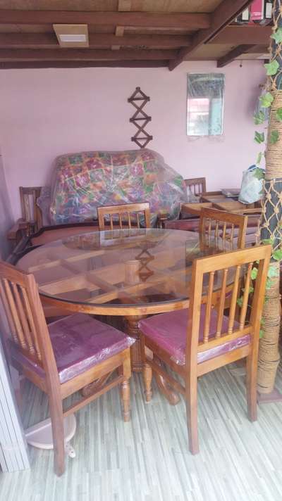 *Teak Dinning Table cum 4 chair 4 feet Round*
Dinning table made up of high quality Forest
 teak