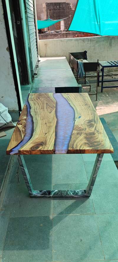 Beautifully Handmade Resin Wood Table, Size - 4 Ft. to 8 Ft.
#resin  #rivertable  #furniture   #Centretable #extreme #epoxytables #epoxy