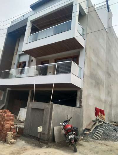 building construction at PURI KOHINOOR in sector 89