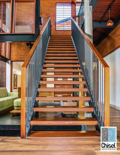 #StaircaseDesigns #WoodenStaircase #StraightStaircase #SteelStaircase #StaircaseDesigns