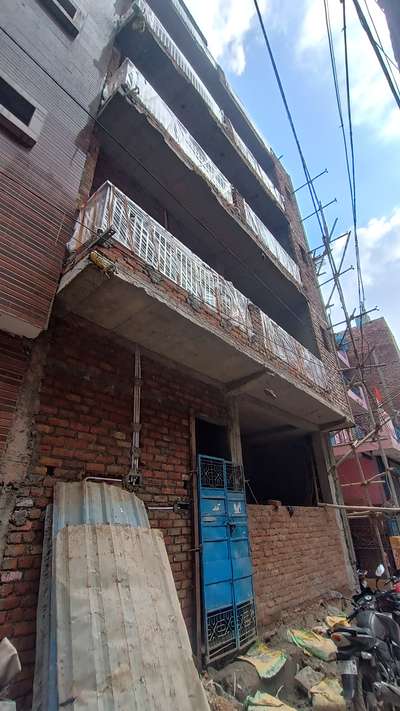 Railing work done ₹₹₹
25 Feet Front Exterior Work Site
 #50gajhouse  #25x50floorplan  #ElevationDesign  #exterior_Work  #exteriordesing  #sayyedinteriordesigner  #sayyedinteriordesigns  #sayyedmohdshah