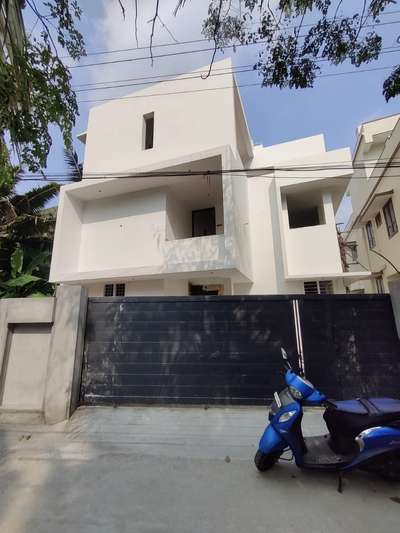 Ongoing project at Trivandrum

#Architectural&Interior #Architect #HouseConstruction #new_home #constructionsite #InteriorDesigner #KitchenInterior #KeralaStyleHouse #ModularKitchen #ElevationDesign #keralahomedesignz #tamilhomes #