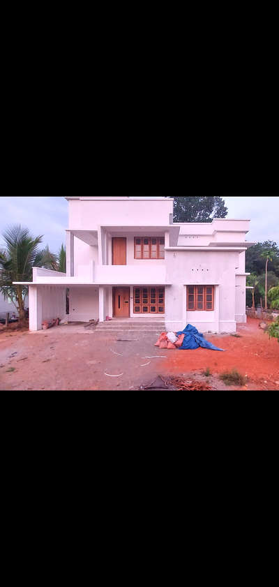 On going work @Chamampathal Kottayam... 4BHK, 2500 SQFT with courtyard... Project cost 53 lakhs. Plot area 10 cent..
 #casahomesandrealtors #4BHKPlans #exteriordesigns #floorplans #3dmodeling #contemporaryhomes #HouseConstruction #Contractor #architecture #engineers
