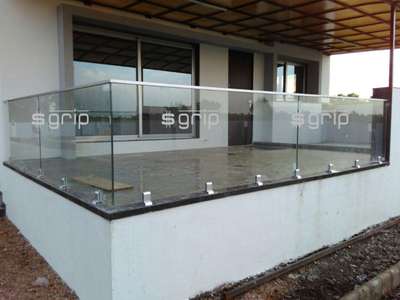*Glass Handrails*
S Rail Handrails completely enginerd , joint free with superior quality finish .