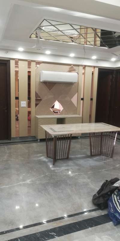 Dining Area DLF MOTI Nagar 
#DLF #dlfcapiltalgreen
#HouseDesigns