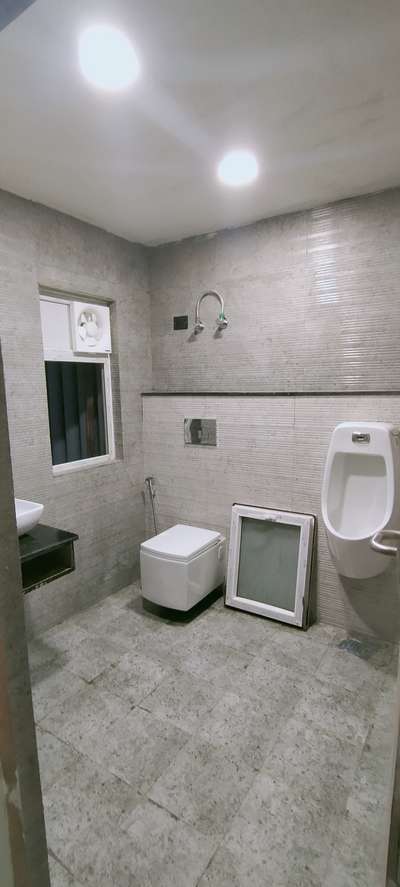 #BathroomDesigns  #BathroomTIles  #BathroomFittings