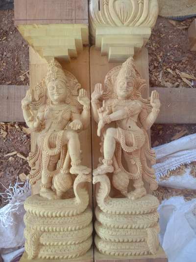 Krishna nantha wood carving Thrissur