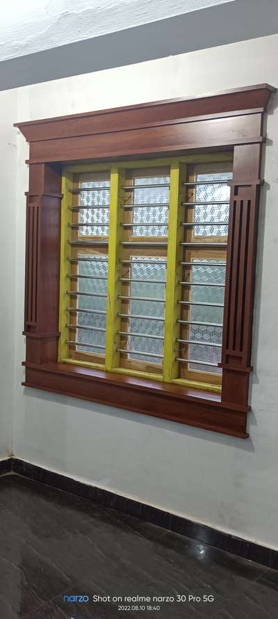 #traditiinal window design