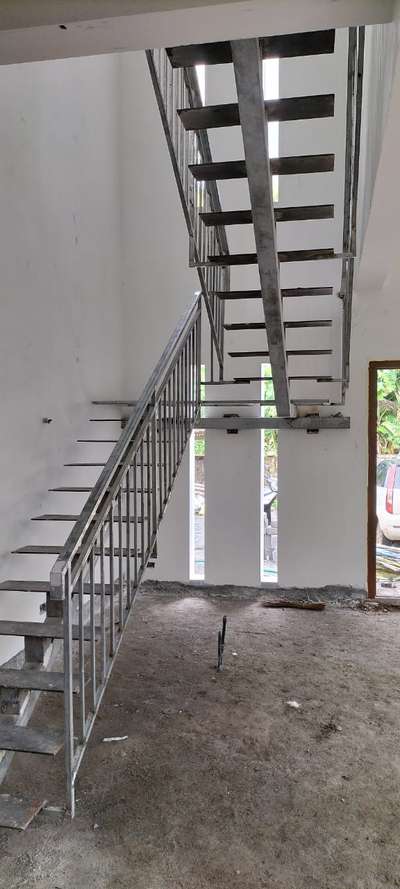 fabricated staircases with pletes.

 #fabricatedstaircase  #StaircaseDecors  #SmallHouse  #HouseDesigns  #FloorPlans  #Thrissur  #Malappuram  #Kozhikode  #InteriorDesigner