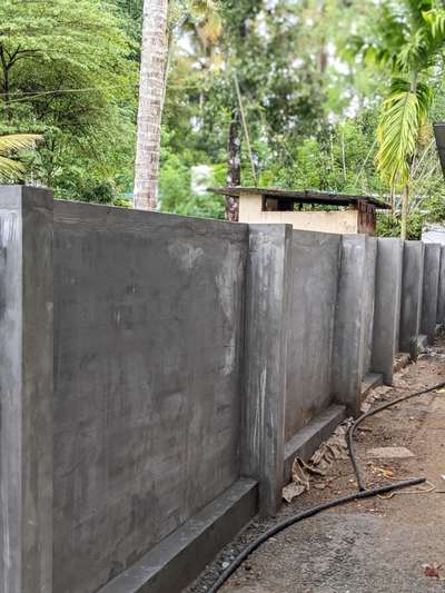 Compound wall with 4 inch block, 1 ft width belt
Best price, call us today
#fence #quickfence #compoundwall