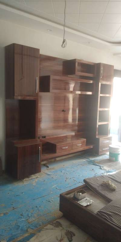 my work with police finish 
kam karane k liy sampark kare model furniture 8848478875