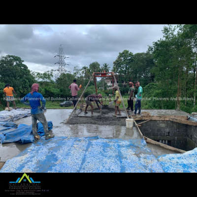 ROOF CONCRETINGðŸ� 

Built up area : 3200 sqft

Client : THANKACHAN
Location : Mundupalam, Pala.

We build your dream home in your own land your dream concept

For more details Visit : KALLARACKAL PLANNERS AND BUILDERS
SURYA TOWER
OPP: ST. MARY'S CHURCH LALAM, PALA
CONTACT : +91-9447010297, +91-9207571801