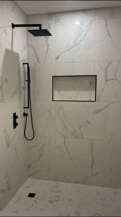 black nd white colour combination ur bathroom  #BathroomStorage  #BathroomDesigns  #BathroomRenovation