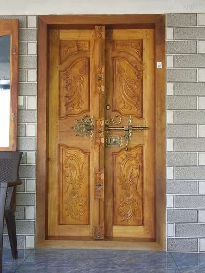 traditional front door #Woodendoor