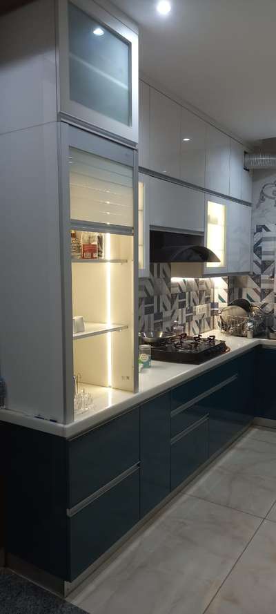 Modular kitchen #dreamkitchen #KitchenIdeas #LShapeKitchen #LargeKitchen #KitchenIdeas #kitchen #ModularKitchen #modular