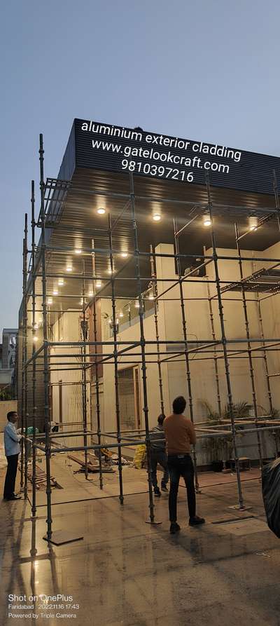 Aluminium profile gates by Hibza sterling interiors pvt ltd manufacture in Delhi Gurgaon Noida faridabad ghaziabad Soni pat bhadur gadh #gatelookcraft #Grilldesing #fasade #exteriorwrok
#exteriordesign #aluminiumprofilecladding
#maingates
#slidinggates
#gatedesing
#fancygates