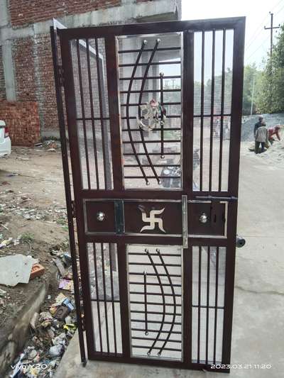 #mildsteel or #stainlesssteelworks gate completed paint with fitting in your home.
basic fare extra- $