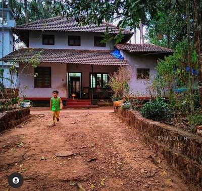 Tharavadu #KeralaStyleHouse #Tharavadu #TraditionalHouse #keralatradition #keralatraditionalmural #keralahomestyle #keralatraditionalhomes #trendingdesign #nostalgic #likesforlikes