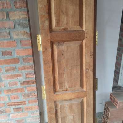 sealer coat only! #woodpolish  #wood_polishing  #doorpolishing  #mrfvapocure  #keralaconstructions   #woodenfinish