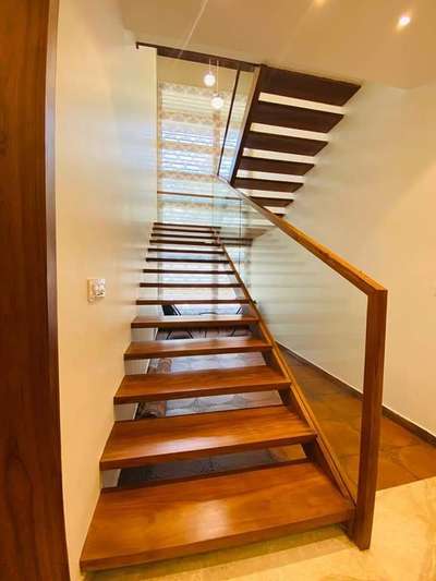 #StaircaseDecors #GlassStaircase