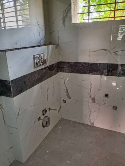bathroom wall ₹ 17 foot