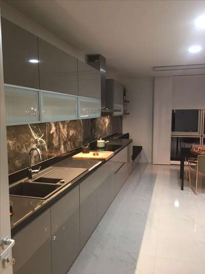modular kitchen #ModularKitchen  #kichan  #kichenspace  #amitsharma  #Delhihome  #Modularfurniture  #modulerkitchen #InteriorDesigne #Barcounter  #Bar  #DressingTable   #lowbudget  #kolopost  #koloapp  #koloviral #InteriorDesigner  #interiordesin
 #InteriorDesign  #HouseDesigns  #trandingdesign  #tranding #KitchenIdeas  #HouseConstruction  #ModularKitchen  #plywoodlamination  #interiordecoration  #interiordecor   #tvunits  #WardrobeDesigns  #wardrobework  #walldecarativedesign  #walldecorideas  #homeinterior  #custombookcases  #VboardPartition  #AcousticCeiling  #FalseCeiling  #upholstery  #custombeds  #customwardrobe  #wallartdesign  #veneerboardwork  #partitionwall
