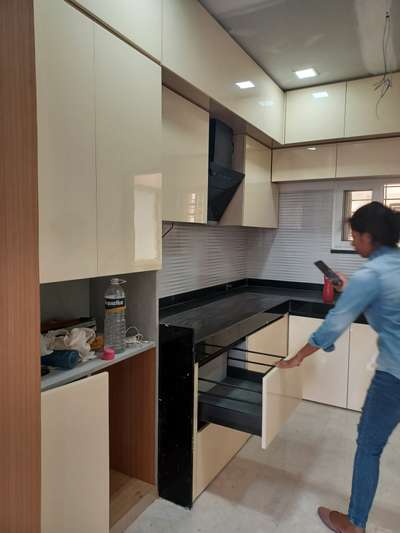*Modular kitchens *
Premium Modular kitchens on Acrylic shutters, glass shutters ,ceramic shutters, on HDHMR and marine plywoods.
