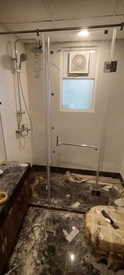 bathroom shower 🚿 door glass partition