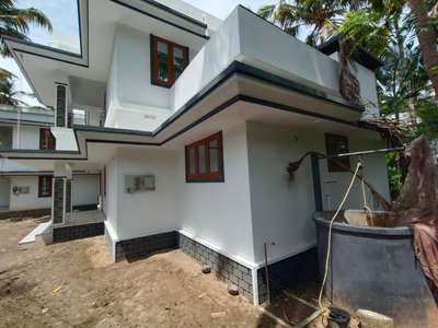 1500 sqft house for sale,locality-anjoor 3 bed room bath attached 5.5 cent plot,compound wall and gate with opan well mob.9567417209