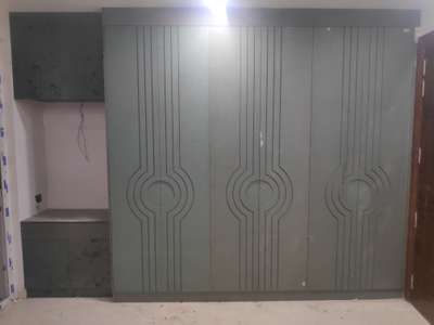 Wardrobe with CNC design and ready for PU paint