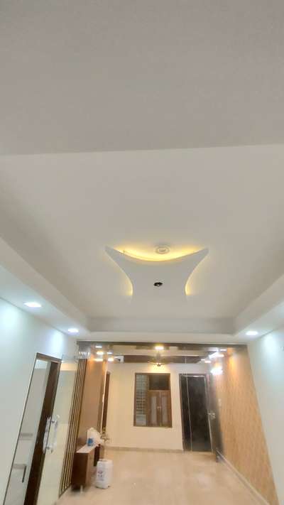 False Ceiling
#tyagiconstructions #FalseCeiling #FalseCeiling_llighting_flooring #POP_Moding_With_Texture_Paint #HouseDesigns #HomeDecor #homedecoration #homedesigne